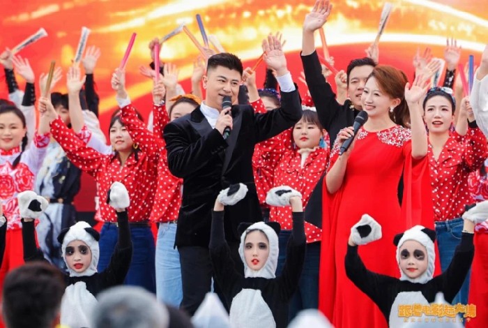 跟着电影赶大集！四川新春电影生活季启幕