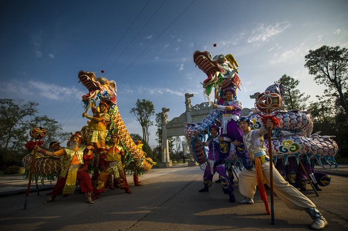 元宵节，中国龙舞“国家队”来泸县了 丨全国龙舞“闹”泸县