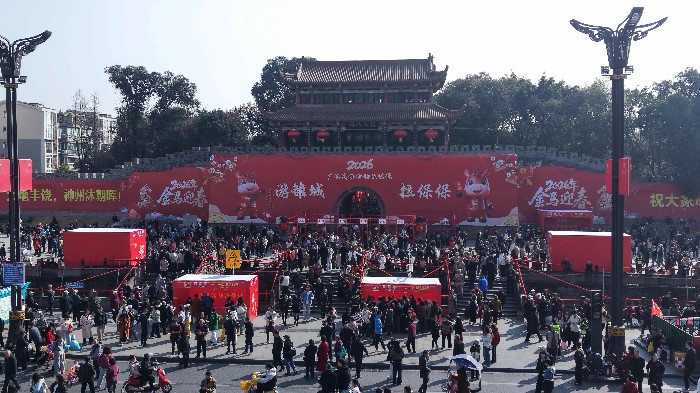 盛事狂欢！广汉“拉保保”民俗活动热闹举行