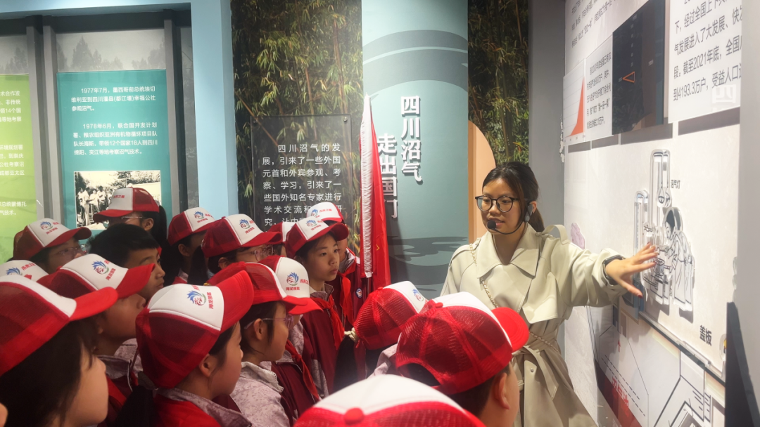 行走的科学课堂！ 安居一小娃打卡科普研学 解锁科技新乐趣