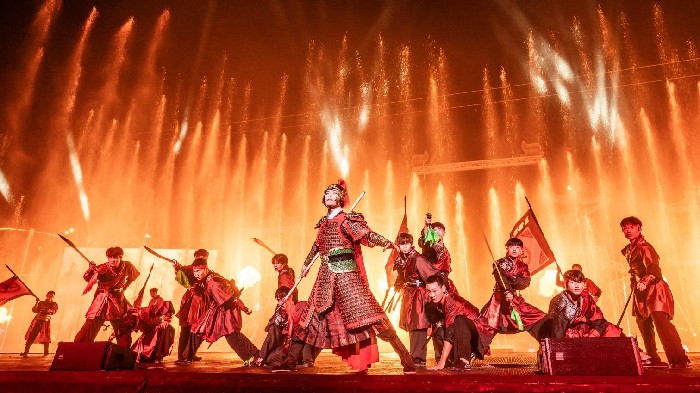 四川首个沉浸式演艺小镇4月1日落户都江堰 丰富文旅消费场景